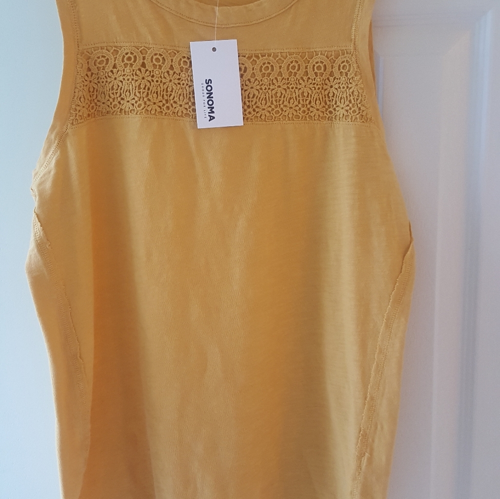 Women's sleeveless shirt
